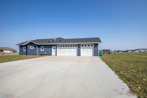 205 5TH ST NW, GWINNER, ND 58040, photo 4 of 47