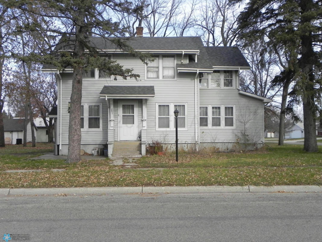 301 4TH ST SW, HANKINSON, ND 58041, photo 1 of 23