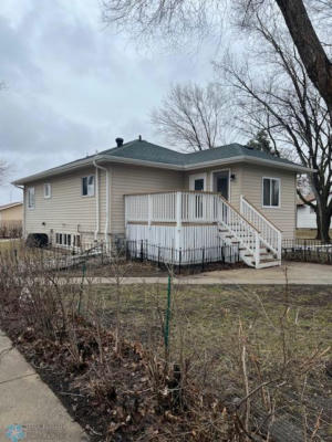 1046 26TH ST N, FARGO, ND 58102, photo 4 of 5