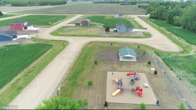 307 PINE DR, HANKINSON, ND 58041, photo 2 of 6