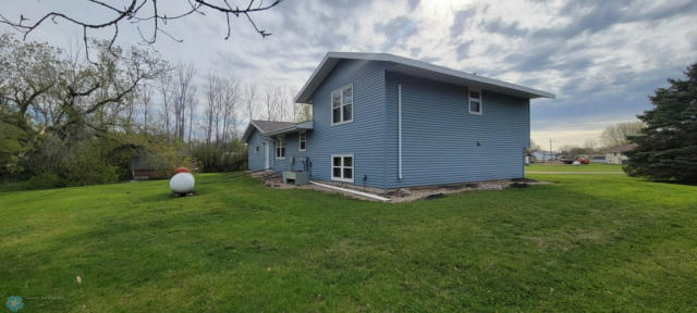906 MAIN ST, MILNOR, ND 58060, photo 5 of 17