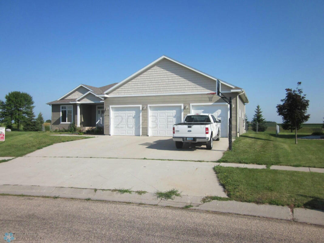 623 MARTINS AVE N, CASSELTON, ND 58012, photo 1 of 28